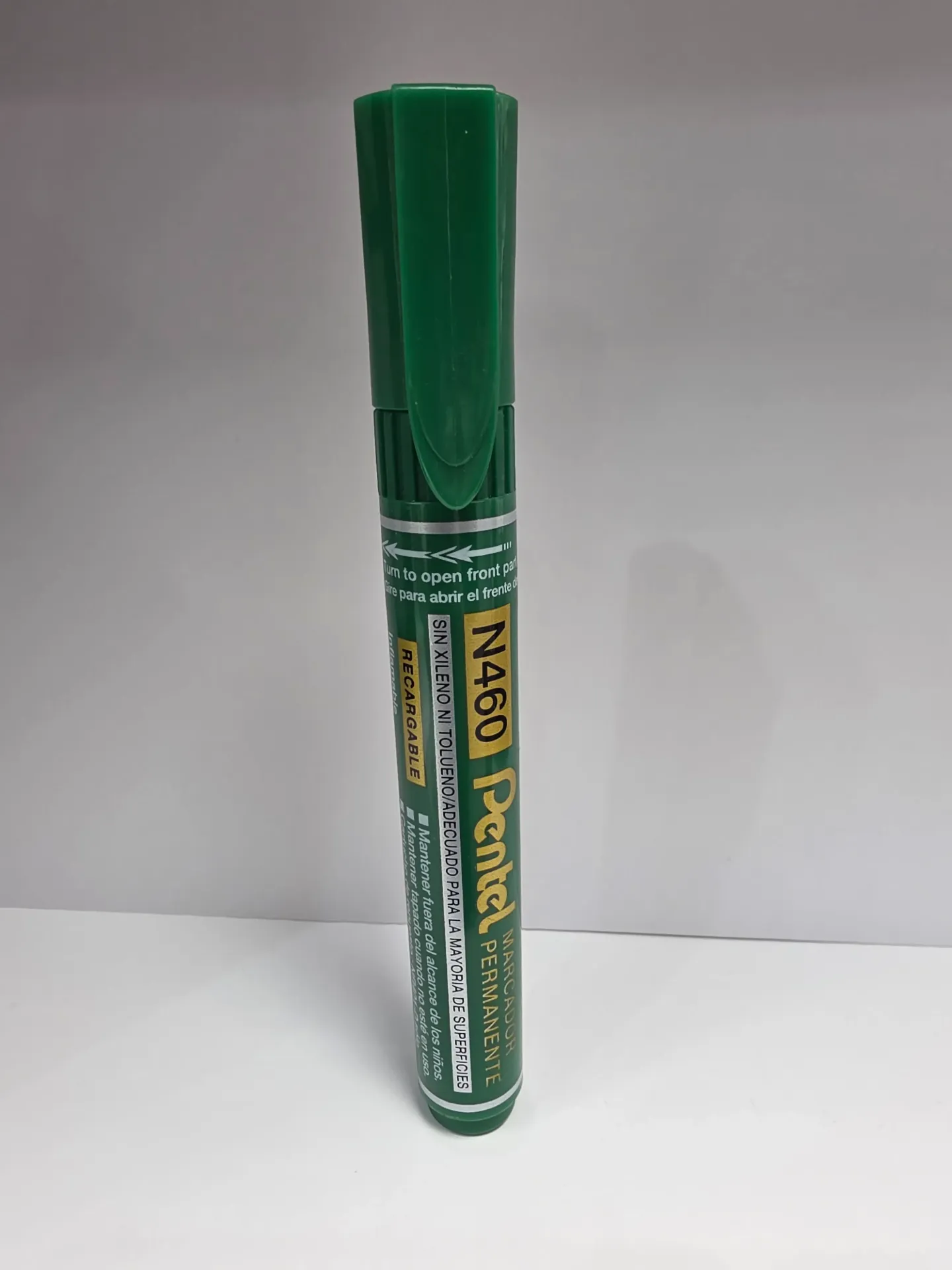 Pentel Permanent Marker. Green