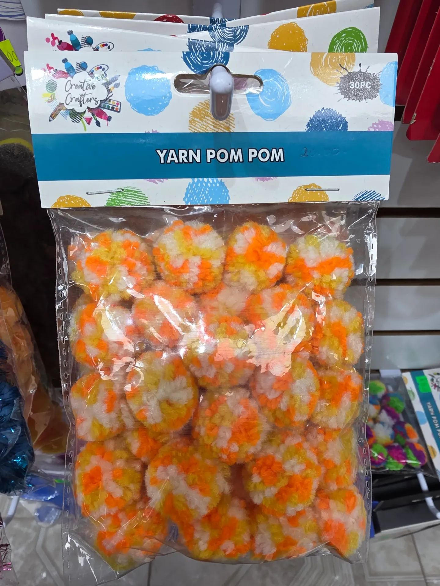 Creative Crafters Yarn Pom Pom